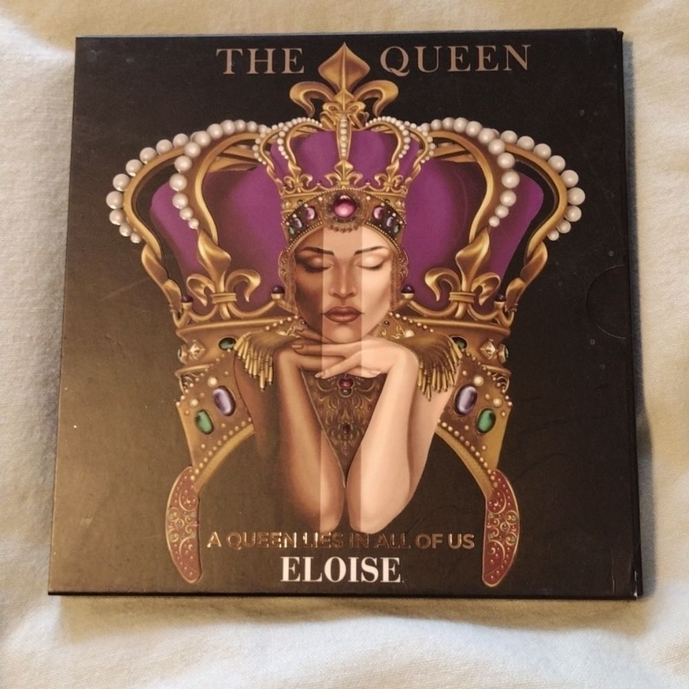 Eloise the queen eyeshadow palette